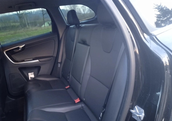 Volvo XC 60 cena 79990 przebieg: 178000, rok produkcji 2017 z Góra małe 466